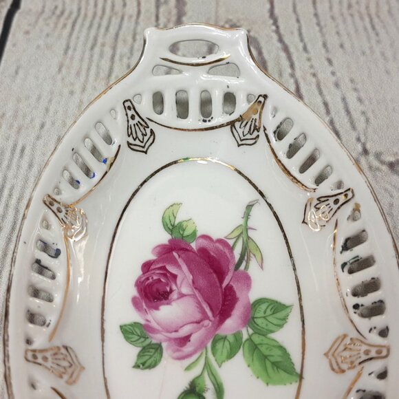 Porcelain Dish Germany Courting Couple Reticulated Lattice Trinket 5" Set Of 3 - Picture 13 of 16